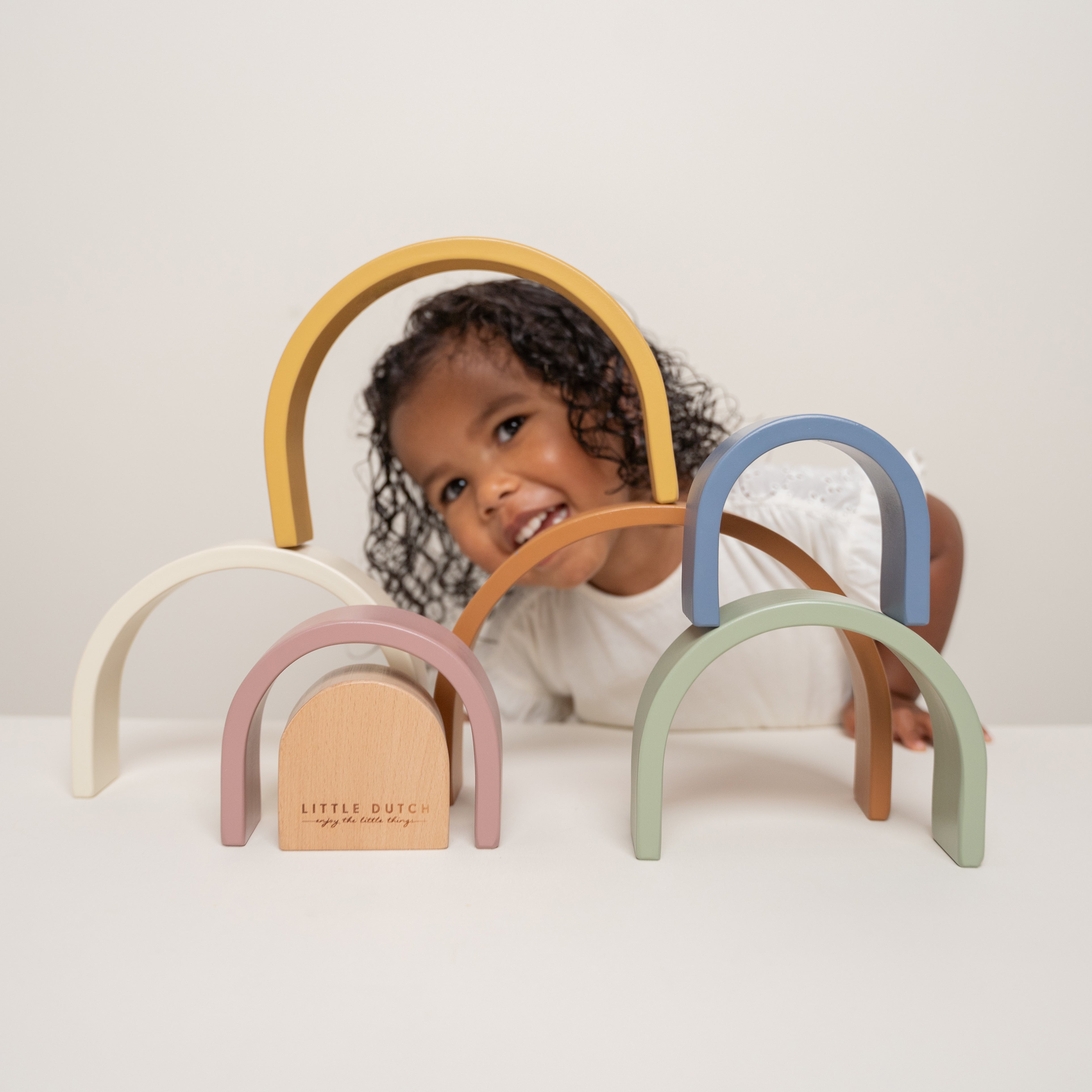 Tour à empiler Arc-en-ciel Vintage – Cadeau de naissance personnalisé