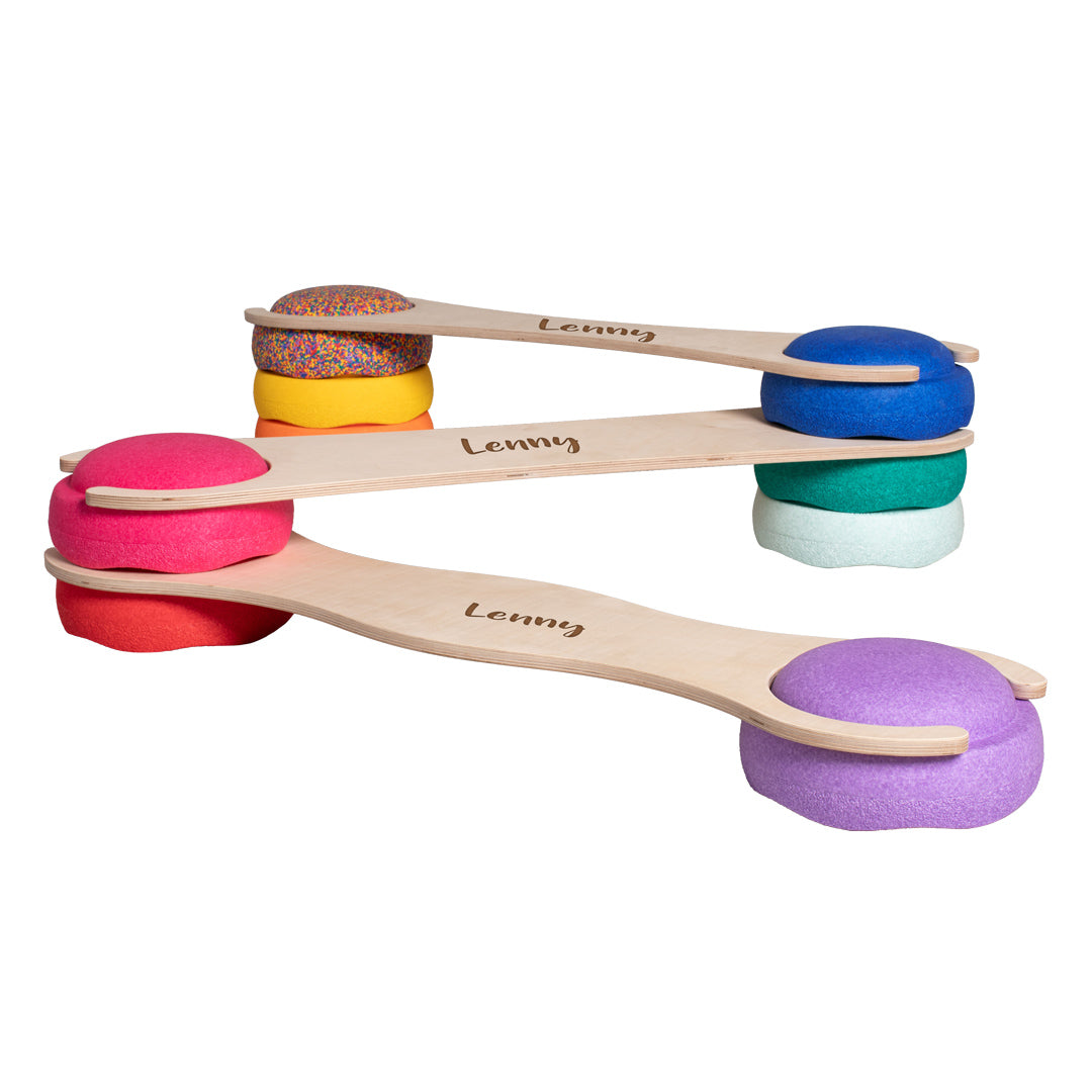 Personalisiertes tiSsi Balance Board 3er Set mit Namen auf Stapelsteinen für Kinder, fördert Balance, Motorik und kreatives Spielen