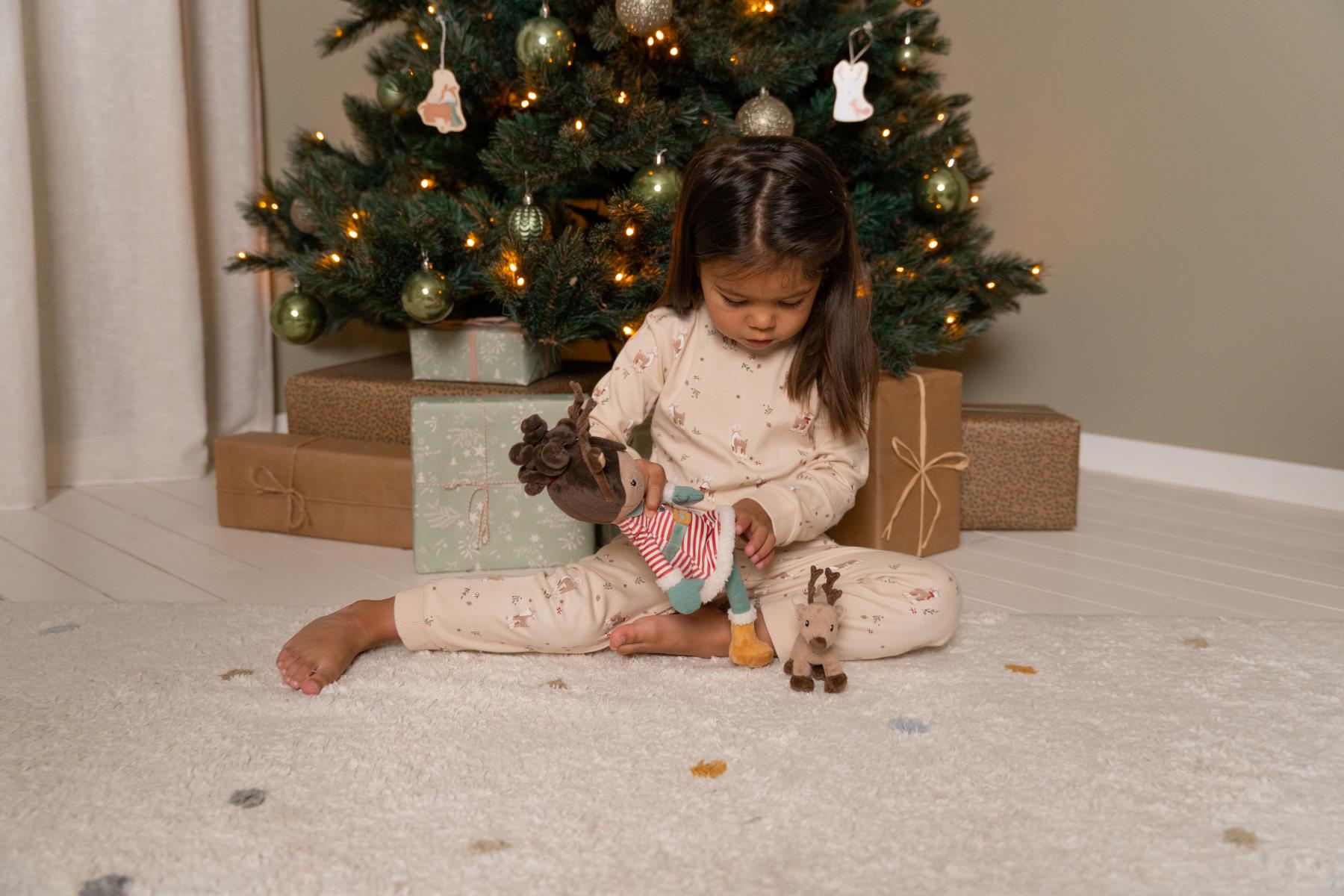 Kuschelpuppe Winter Evi 35 cm – Weiche Stoffpuppe für Kinder