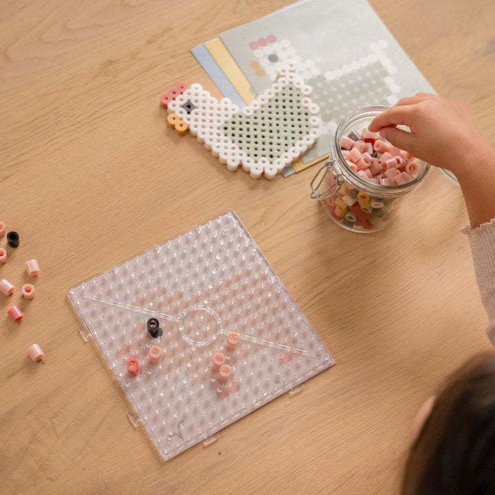 Maxi Buegelperlen Set mit Bauernhof Motiven fuer Kinder zum kreativen Basteln, Stecken und Foerdern der Feinmotorik