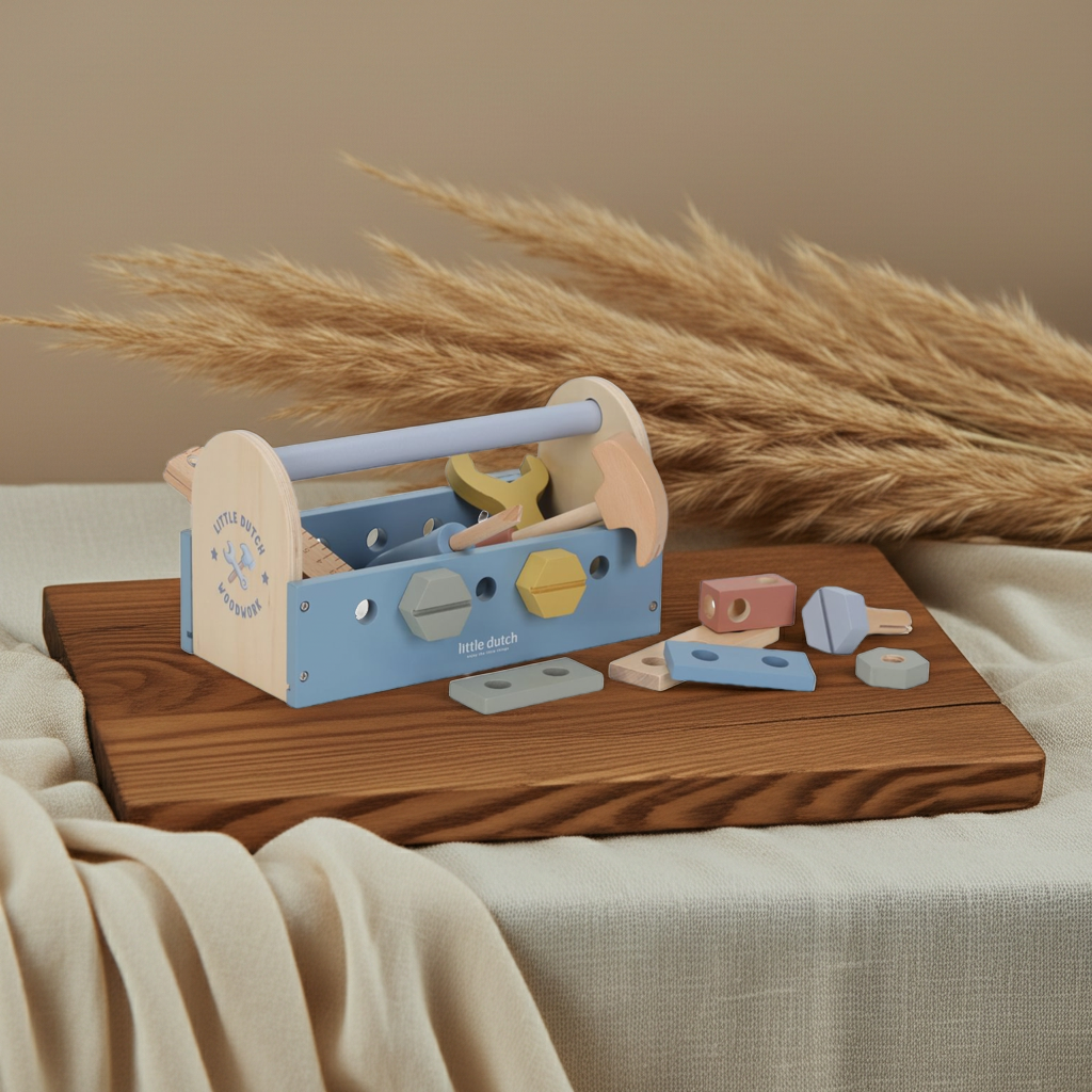 Wooden Tool Box for Children | Schmatzepuffer