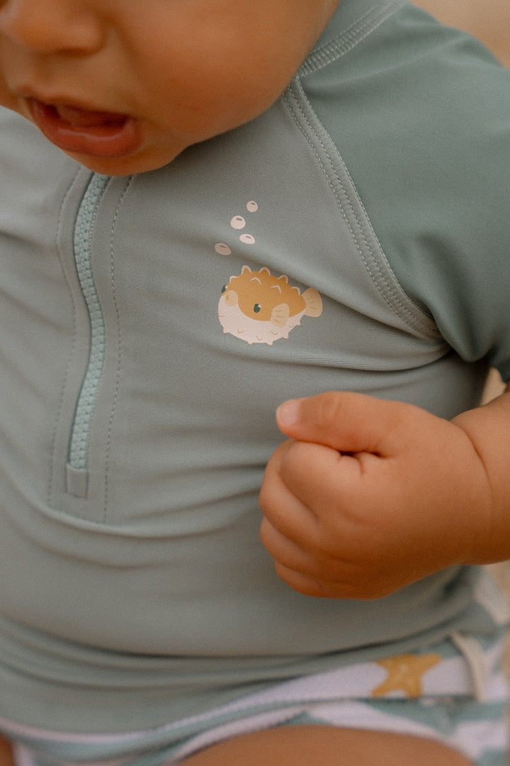 Short-sleeved swim shirt Seashells Surf Blue | Little Dutch