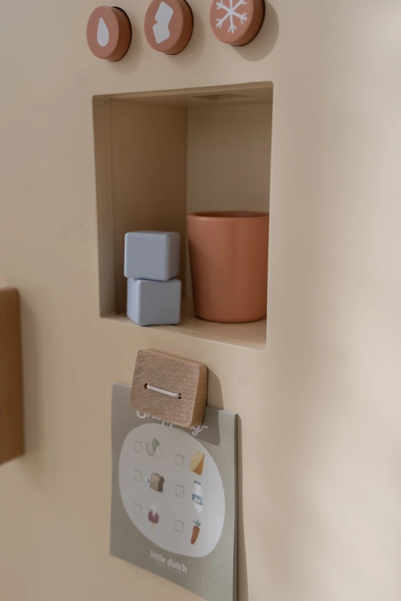 Kühlschrank aus Holz – personalisierbar