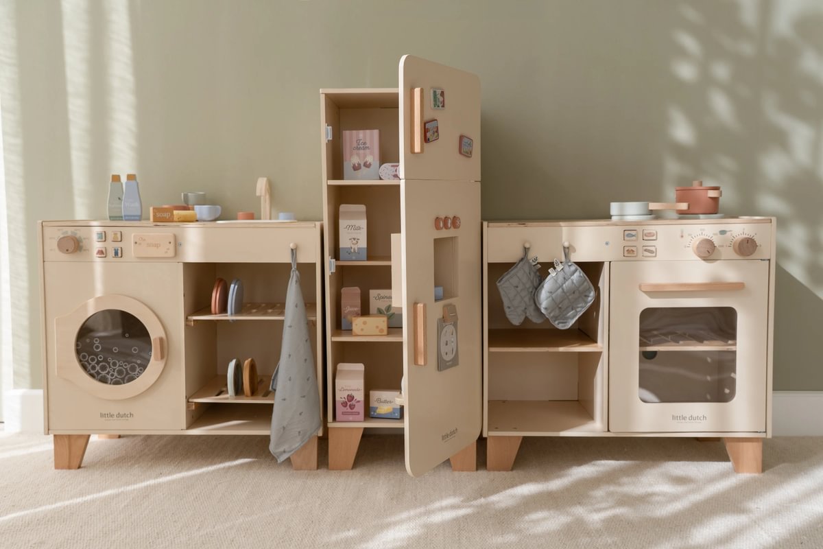 Kühlschrank aus Holz – personalisierbar