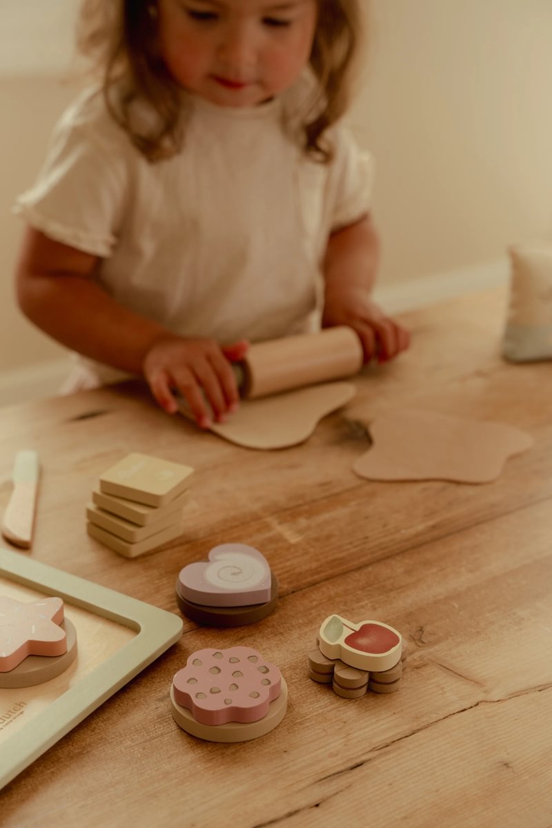 Back Set aus Holz für kleine Kinderküchen