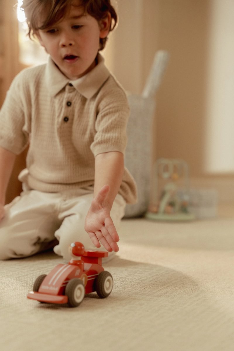 Racing car pull-back car