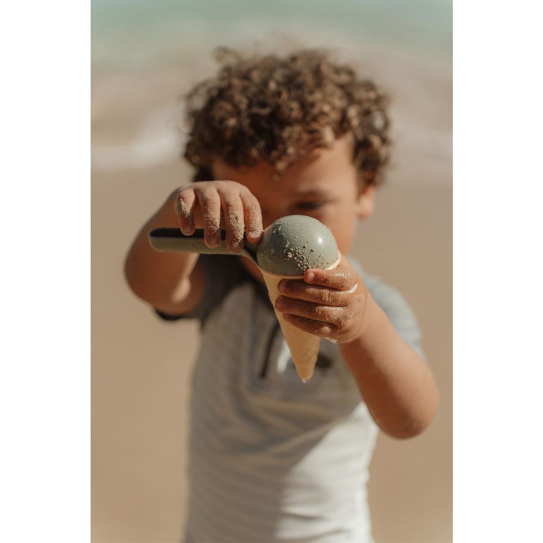 Eiscreme Strandset 9-teilig – Sandspielzeug für kreative Sommertage