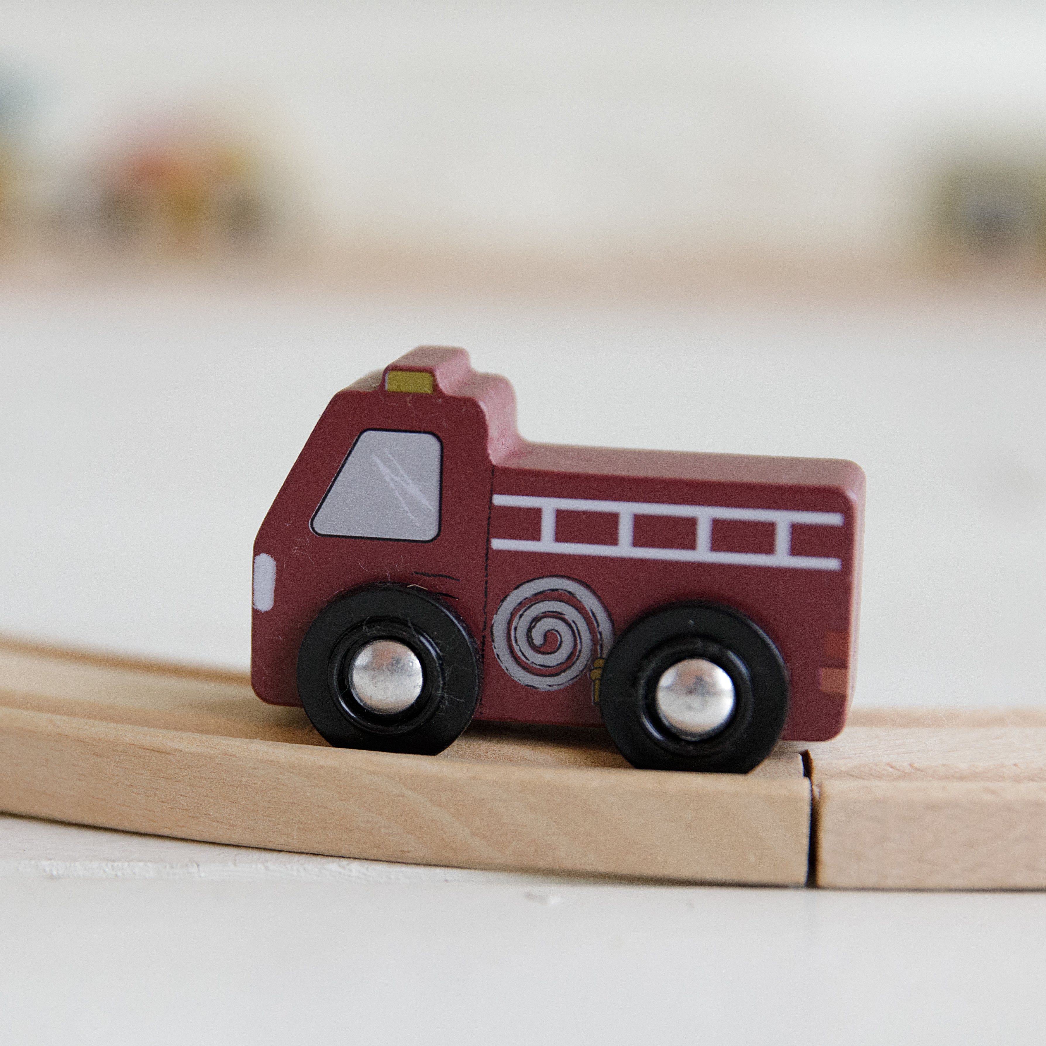 Holzeisenbahn Fahrzeug Set aus Holz – Erweiterung | Schmatzepuffer