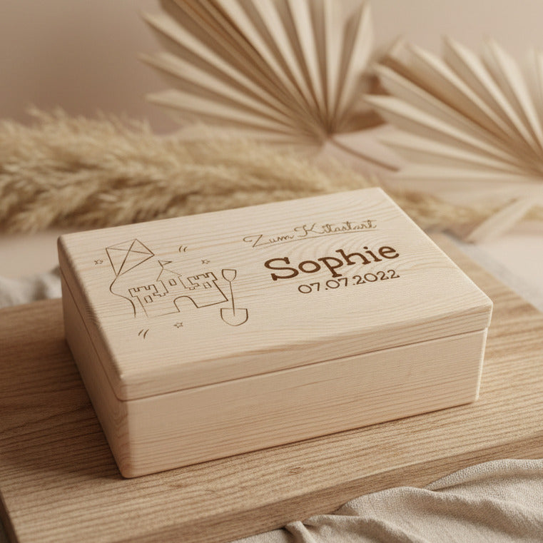 Boîte à souvenirs - Bois naturel - Personnalisée pour l'entrée en crèche | Schmatzepuffer