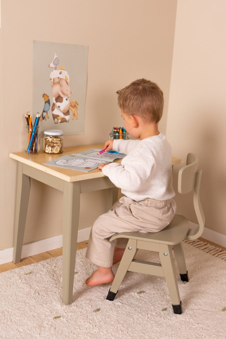 Chaise d'enfant en bois, Olive