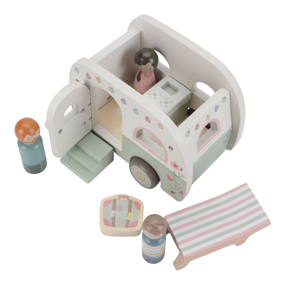 Spielzeugauto mit Wohnwagen – Rollenspielzeug für Kinder