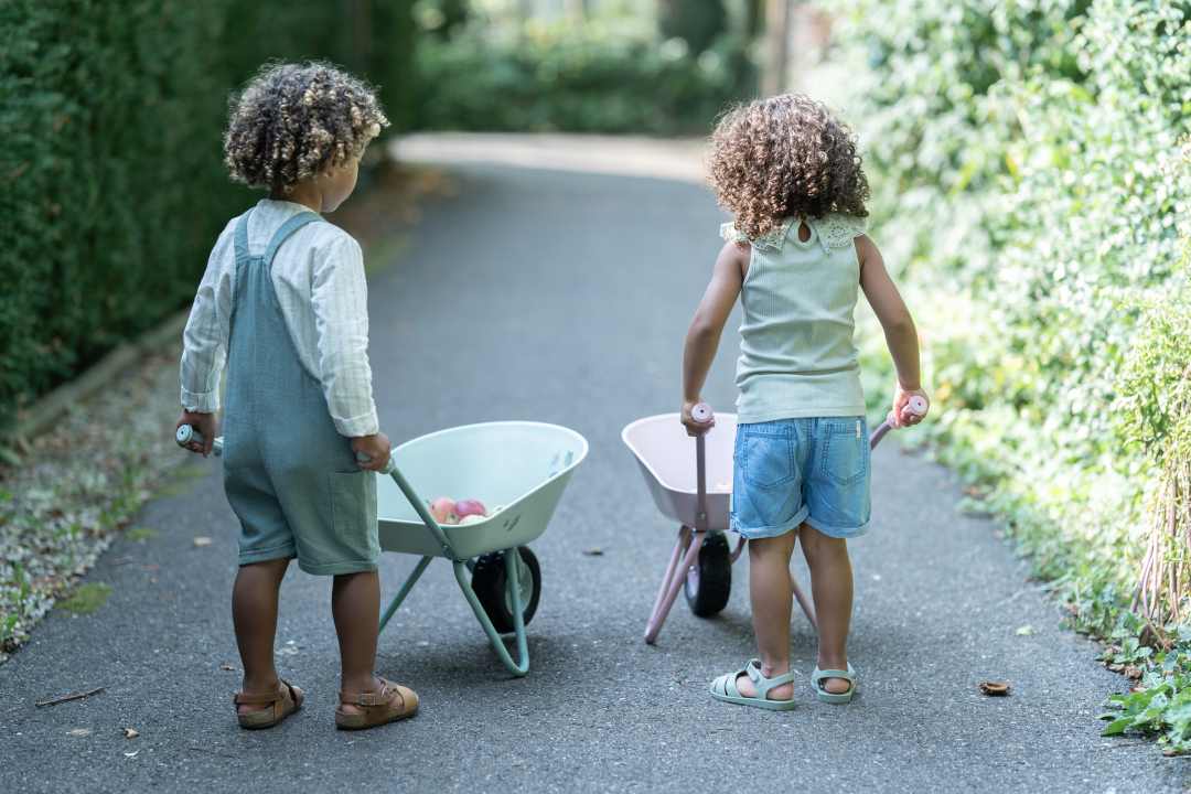 Kinder Schubkarre Grün – Gartenspielzeug für Kinder