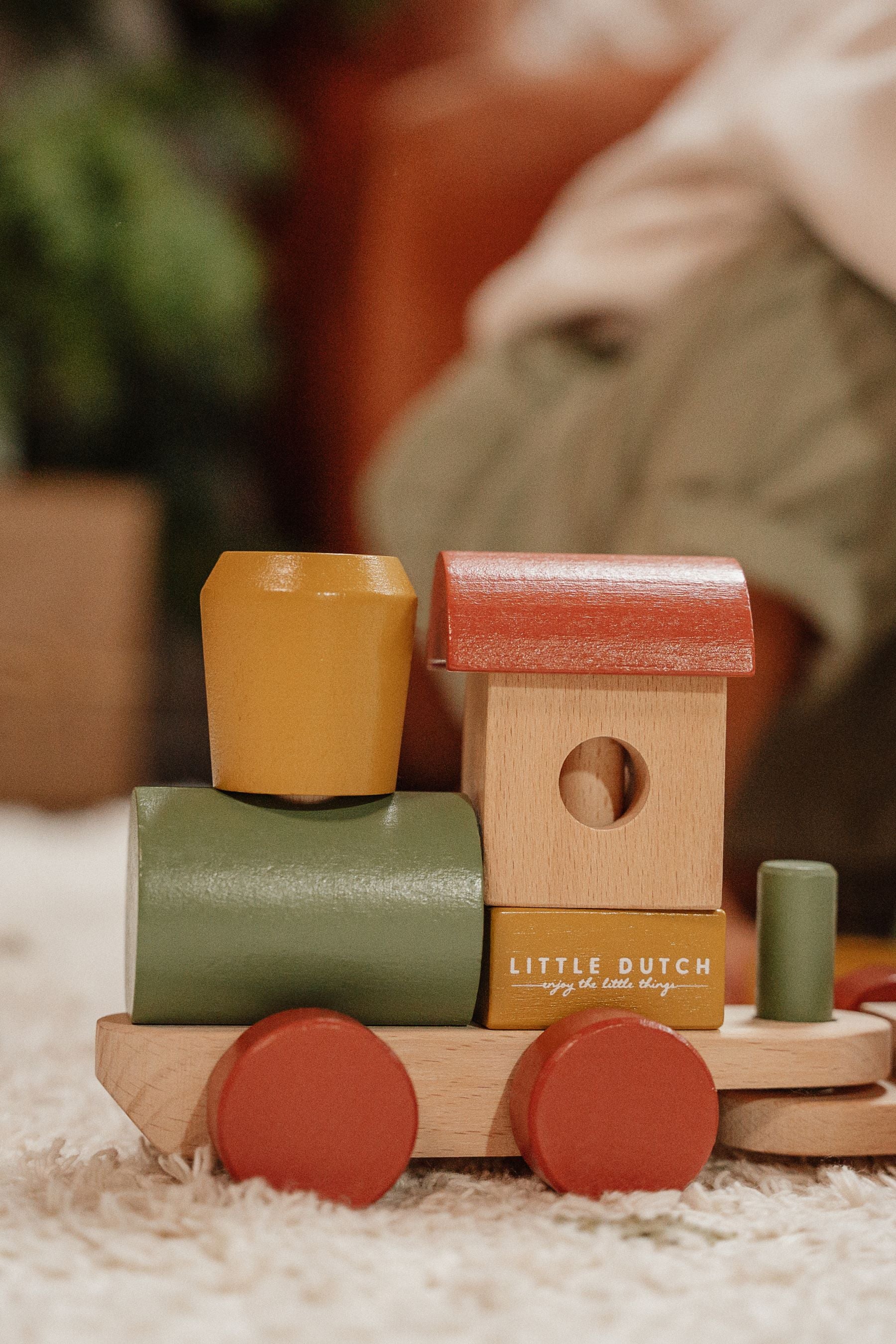 Personalisierter Holz-Zug Weihnachten – Geschenk zur Geburt