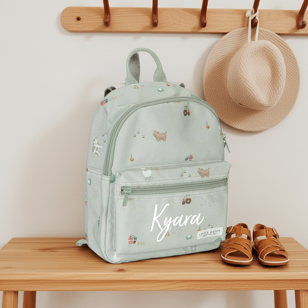 Personalisierter Kinderrucksack Little Farm mit Namen Kyara für Kita, Kindergarten und Ausflüge