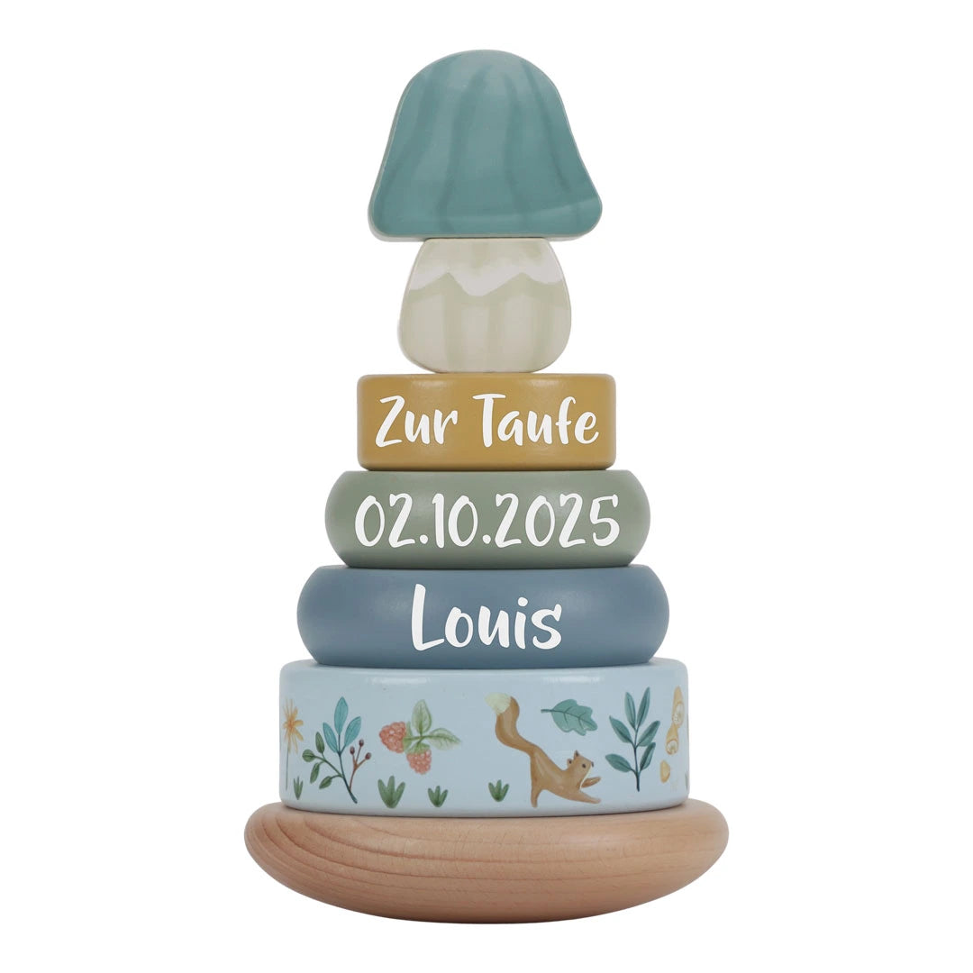 Personalisierter Stapelturm Forest Friends mit Farbdruck – individuelles Holzspielzeug als Geschenk zur Taufe.