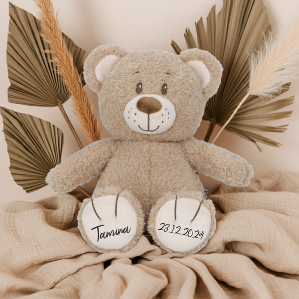Personalisierter brauner Teddybär mit Name als Geschenk zur Geburt oder Taufe