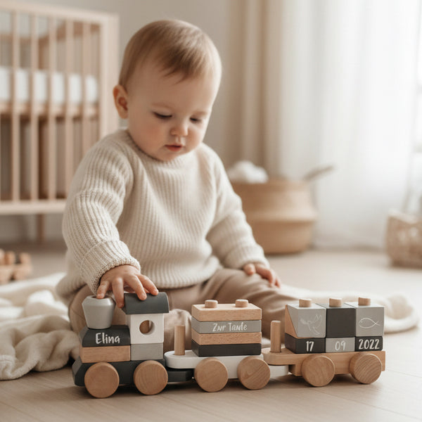 Personalisierter Holzzug zur Taufe mit Name und Datum – besonderes Geschenk zur Taufe aus Holz für Jungen und Mädchen